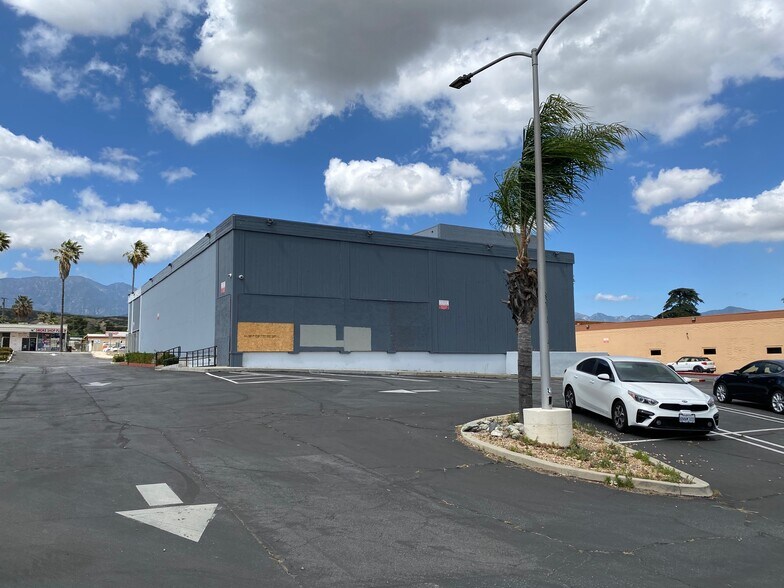 1374 W Ramsey St, Banning, CA à louer - Photo du bâtiment - Image 2 de 6