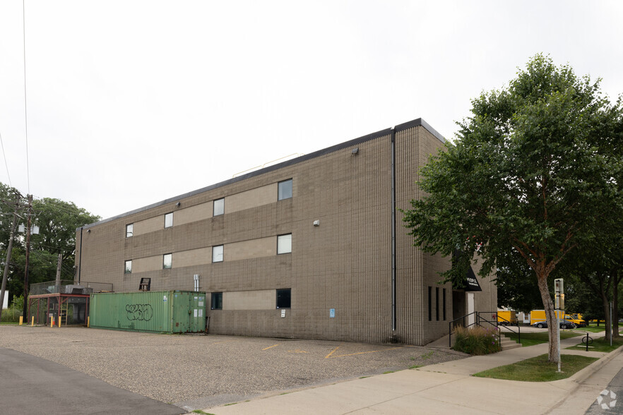 1170 15th Ave SE, Minneapolis, MN for lease - Primary Photo - Image 1 of 11