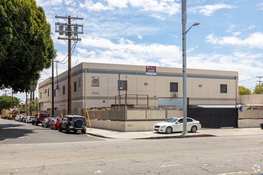 3500 S Main St, Los Angeles, CA for sale - Primary Photo - Image 1 of 5