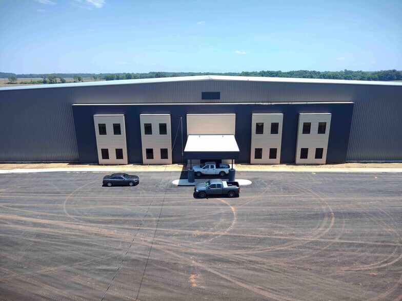 290 Counts Dr, Muscle Shoals, AL à vendre - Photo du bâtiment - Image 3 de 13