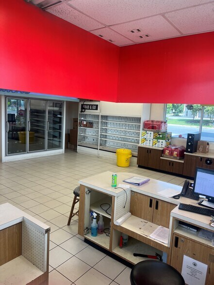 300 Centerville Rd, Lancaster, PA à louer - Photo du bâtiment - Image 2 de 3