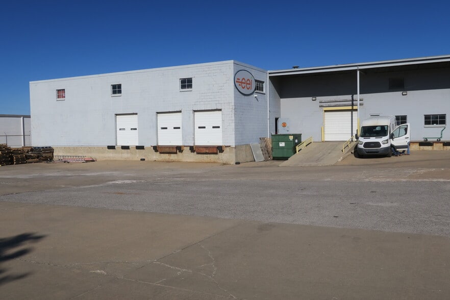 4601 N Santa Fe Ave, Oklahoma City, OK for lease - Building Photo - Image 2 of 9