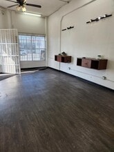 2822 W Slauson Ave, Los Angeles, CA à louer Photo intérieure- Image 2 de 4