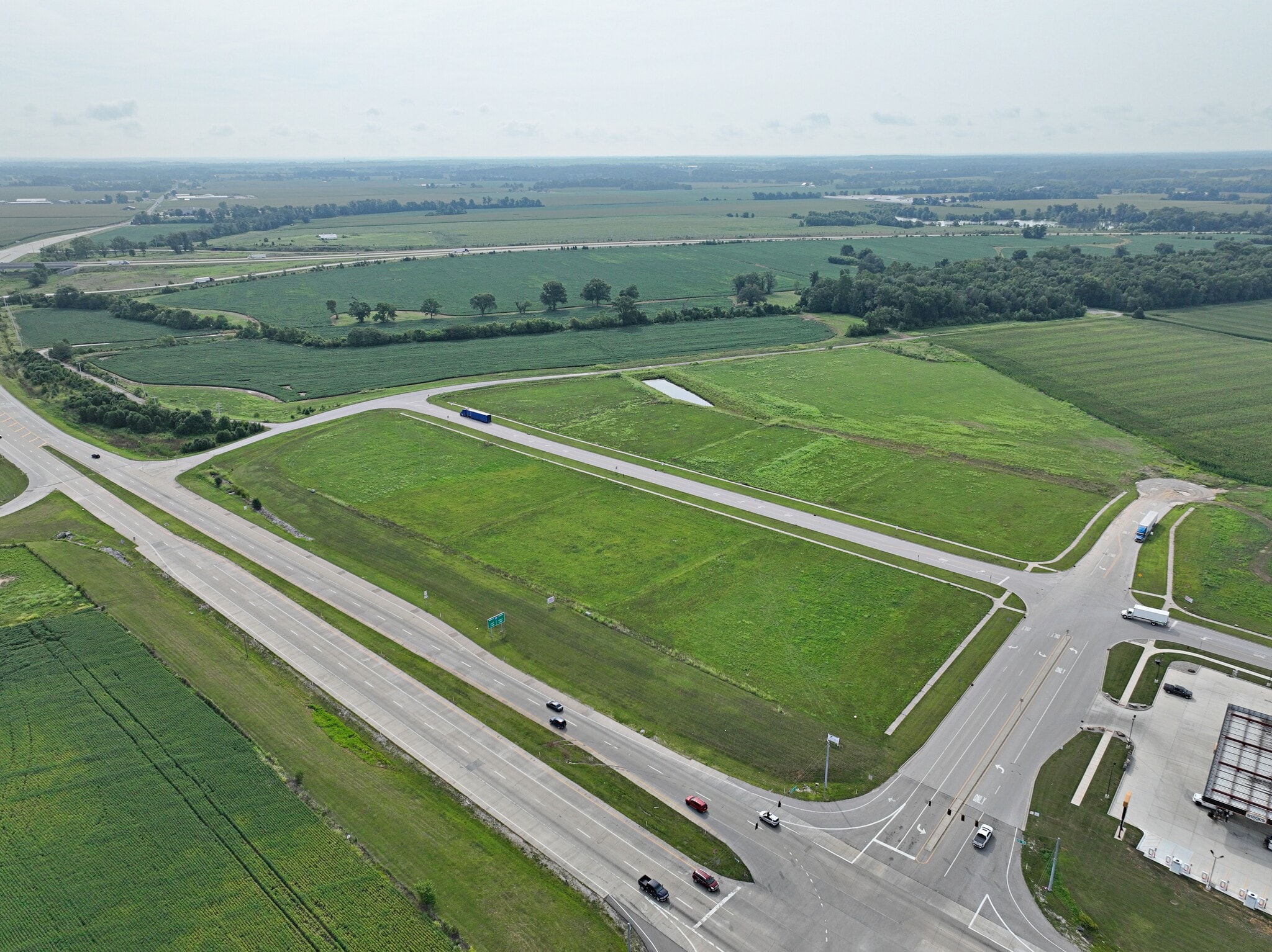 10 Gateway Crossing, Washington, IN for sale Primary Photo- Image 1 of 11