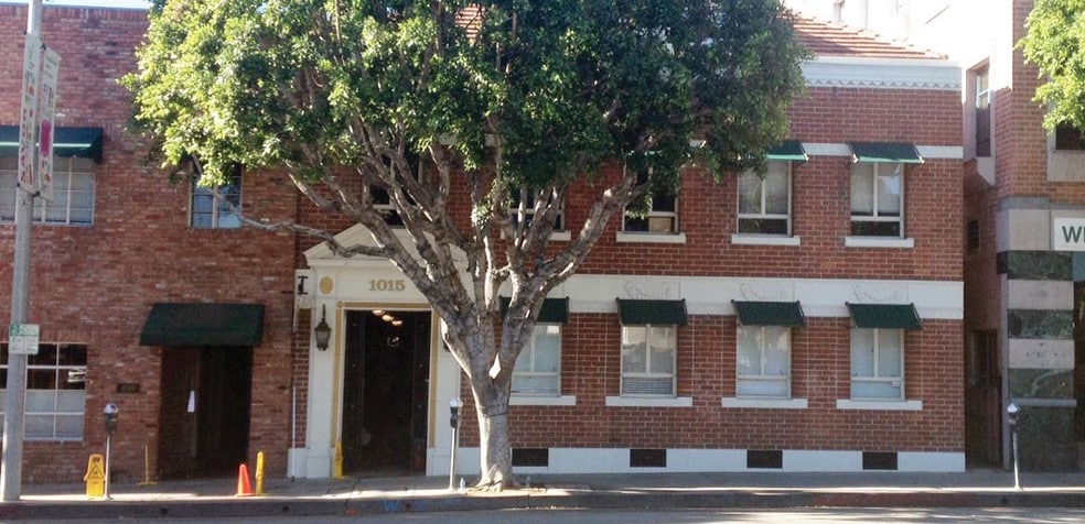 1015 Gayley Ave, Los Angeles, CA for lease - Building Photo - Image 3 of 23