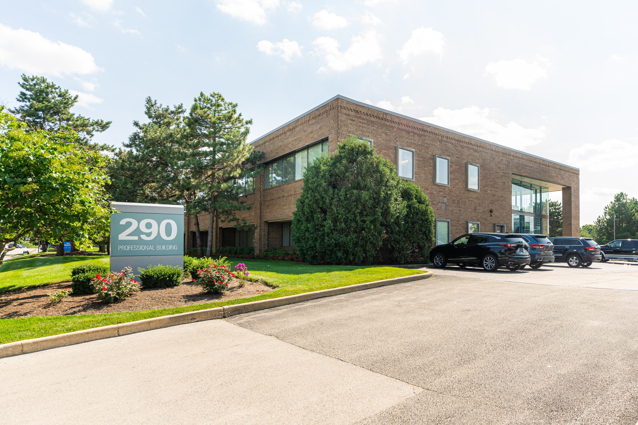 290 Springfield Dr, Bloomingdale, IL for lease Interior Photo- Image 1 of 55