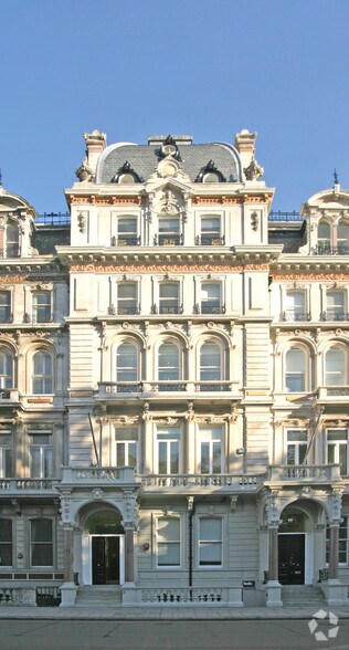 9-11 Grosvenor Gdns, Londres à louer - Photo du bâtiment - Image 3 de 9