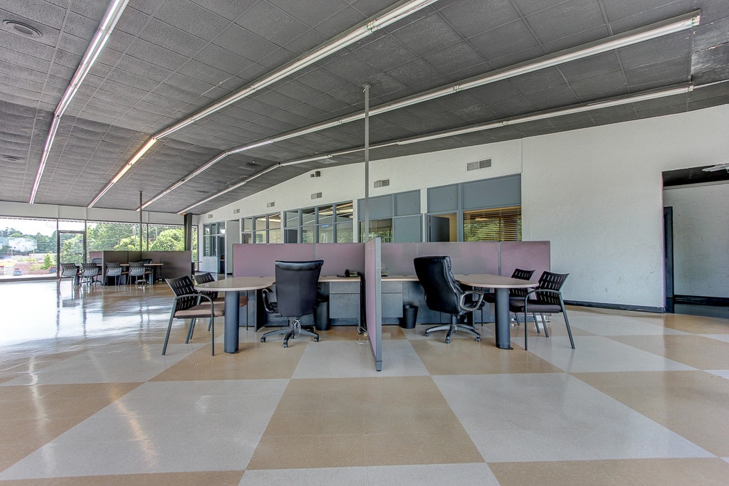 709 New Franklin Rd, Lagrange, GA à vendre Photo intérieure- Image 1 de 17