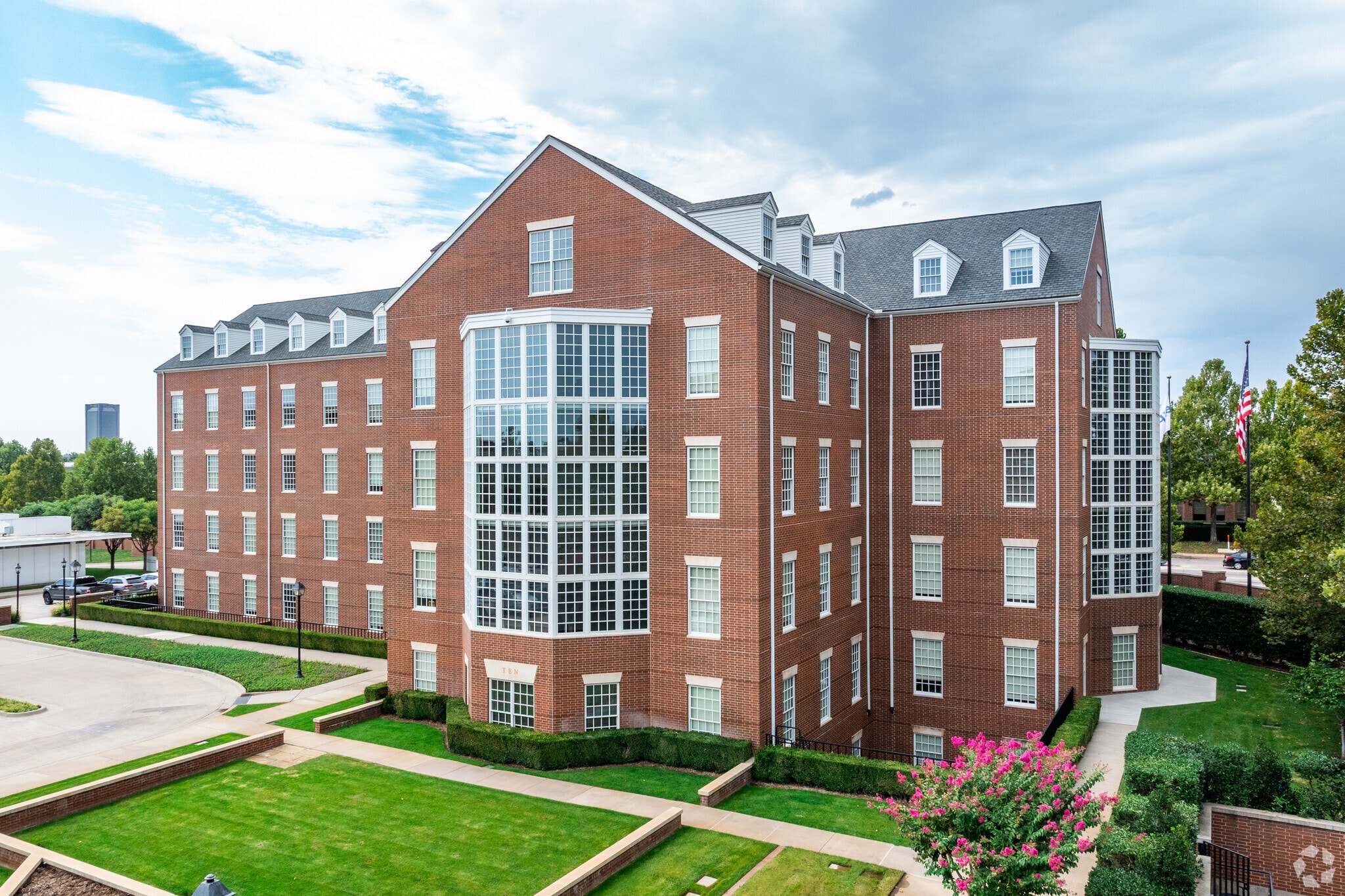 6300 N Western Ave, Oklahoma City, OK for sale Building Photo- Image 1 of 7