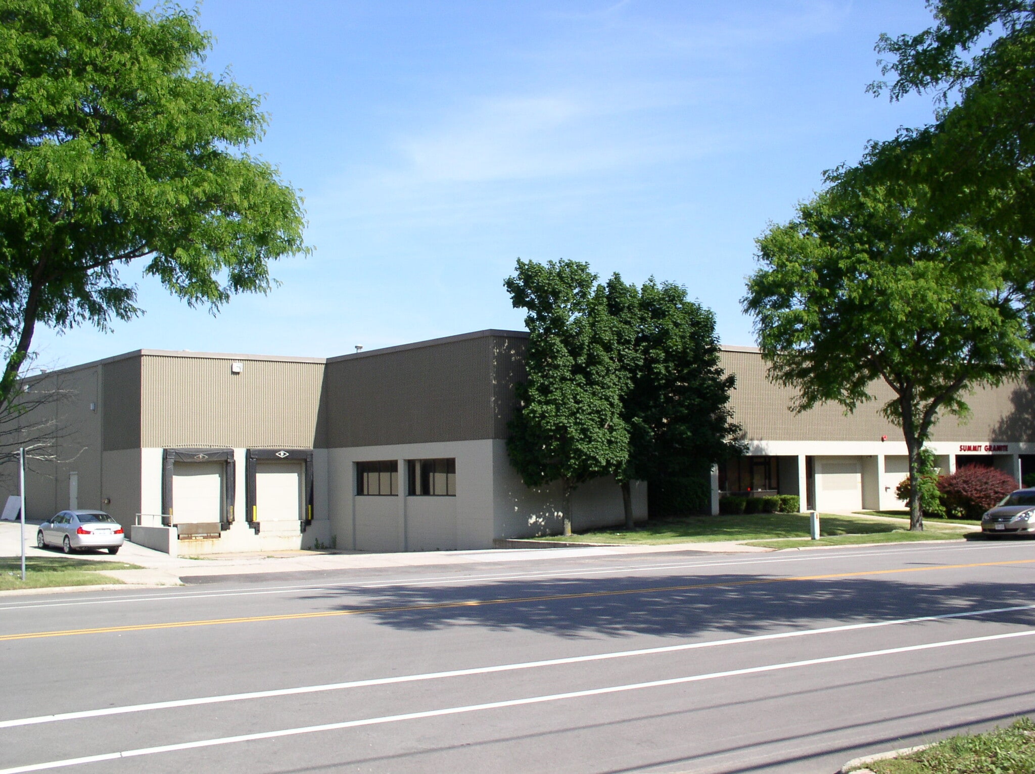 2170-2176 S 116th St, West Allis, WI for lease Building Photo- Image 1 of 3