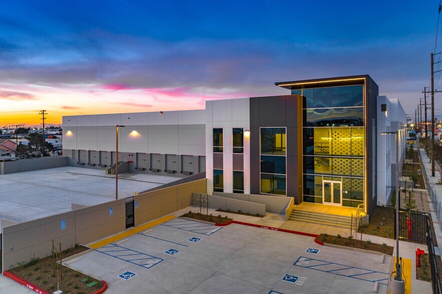 15601 S Avalon Blvd, Gardena, CA for sale - Building Photo - Image 1 of 1