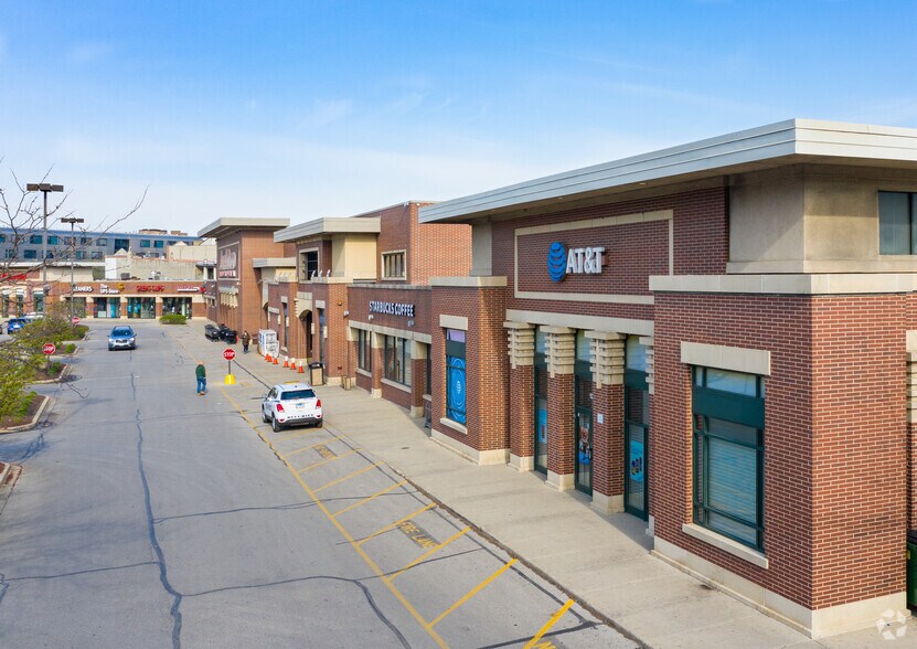 424 W Division St, Chicago, IL à louer - Photo du bâtiment - Image 3 de 17