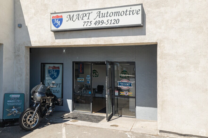 3000-3090 Mill St, Reno, NV à louer - Photo du bâtiment - Image 2 de 58