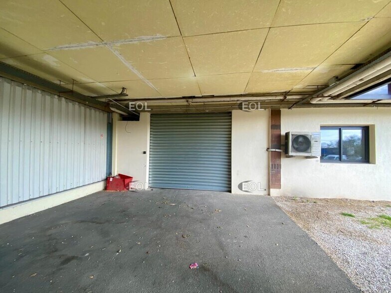 Flex in Les Pennes-Mirabeau for lease - Building Photo - Image 2 of 3