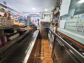 Plus de détails pour Multi-résidentiel à vendre