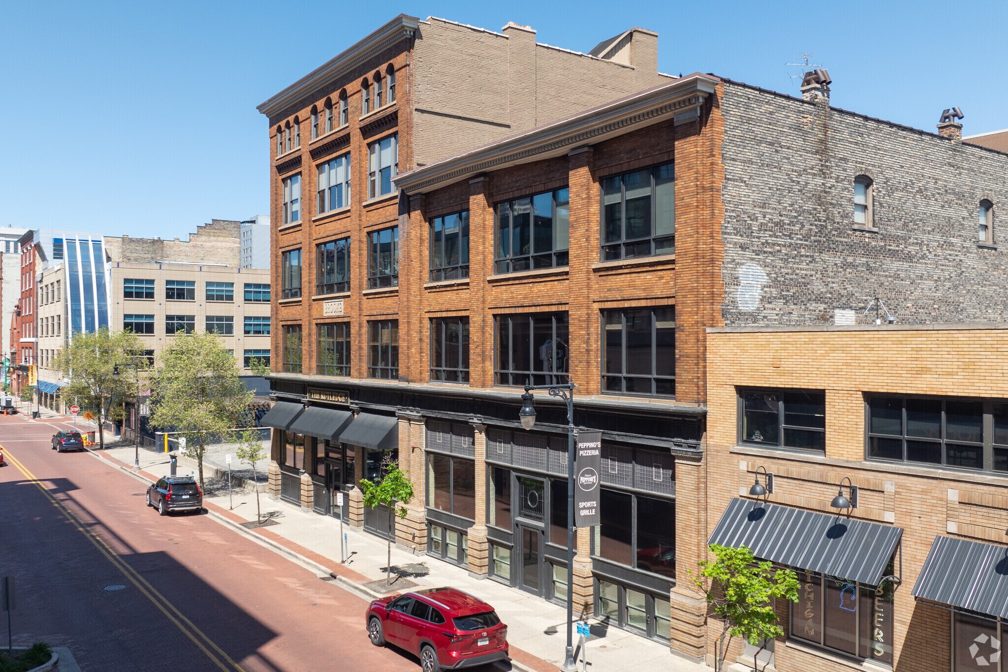 120 Ionia Ave SW, Grand Rapids, MI for lease Primary Photo- Image 1 of 24