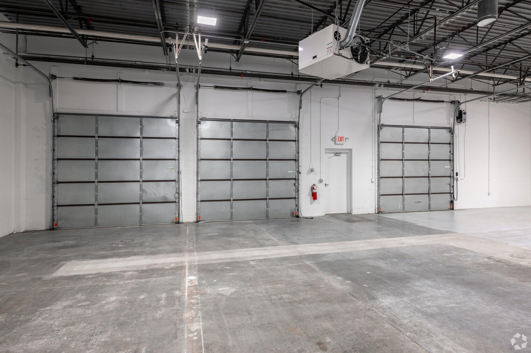 1301 Corporate Center Dr, Eagan, MN for lease Interior Photo- Image 1 of 9