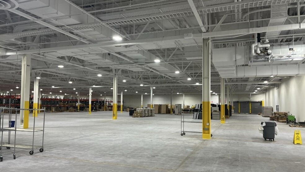 7725 W Reno Ave, Oklahoma City, OK for lease - Interior Photo - Image 3 of 10