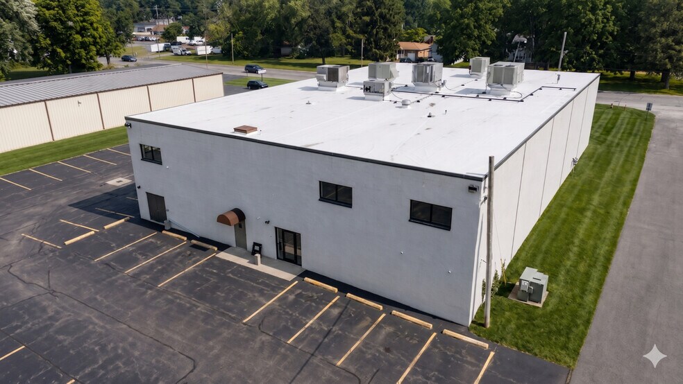 1920 McKinley Ave, Mishawaka, IN à louer - Photo du bâtiment - Image 3 de 18