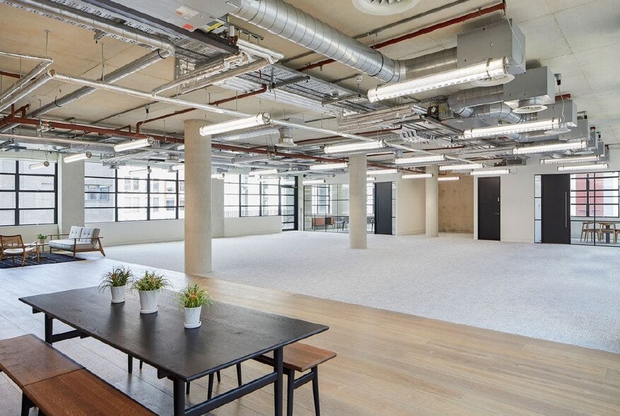 2 Old Street Yard, London for lease - Interior Photo - Image 2 of 8