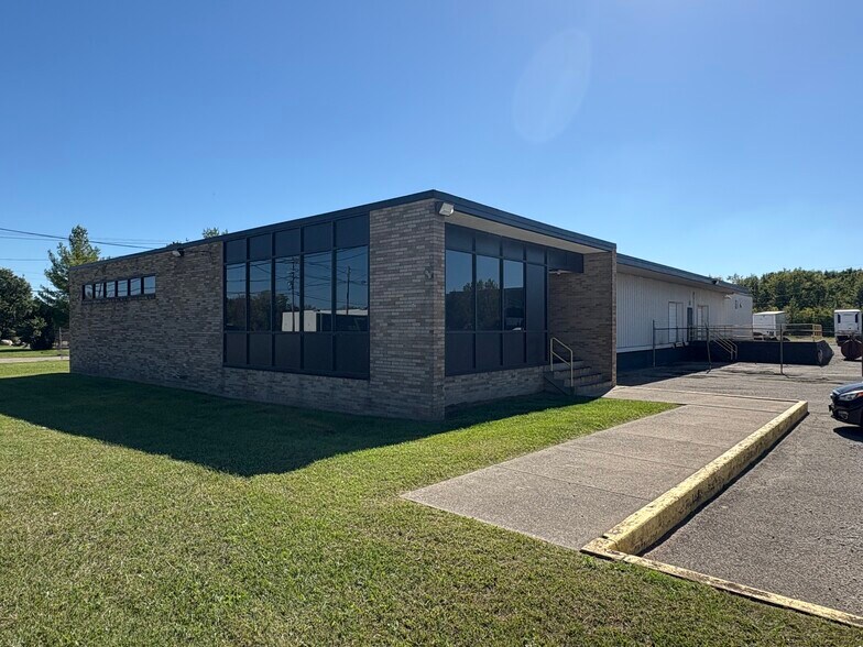 3035 Symmes Rd, Hamilton, OH à vendre - Photo du bâtiment - Image 2 de 7