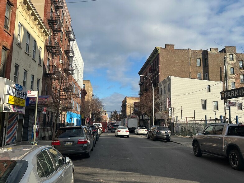 616 Courtlandt Ave, Bronx, NY for sale - Building Photo - Image 3 of 4