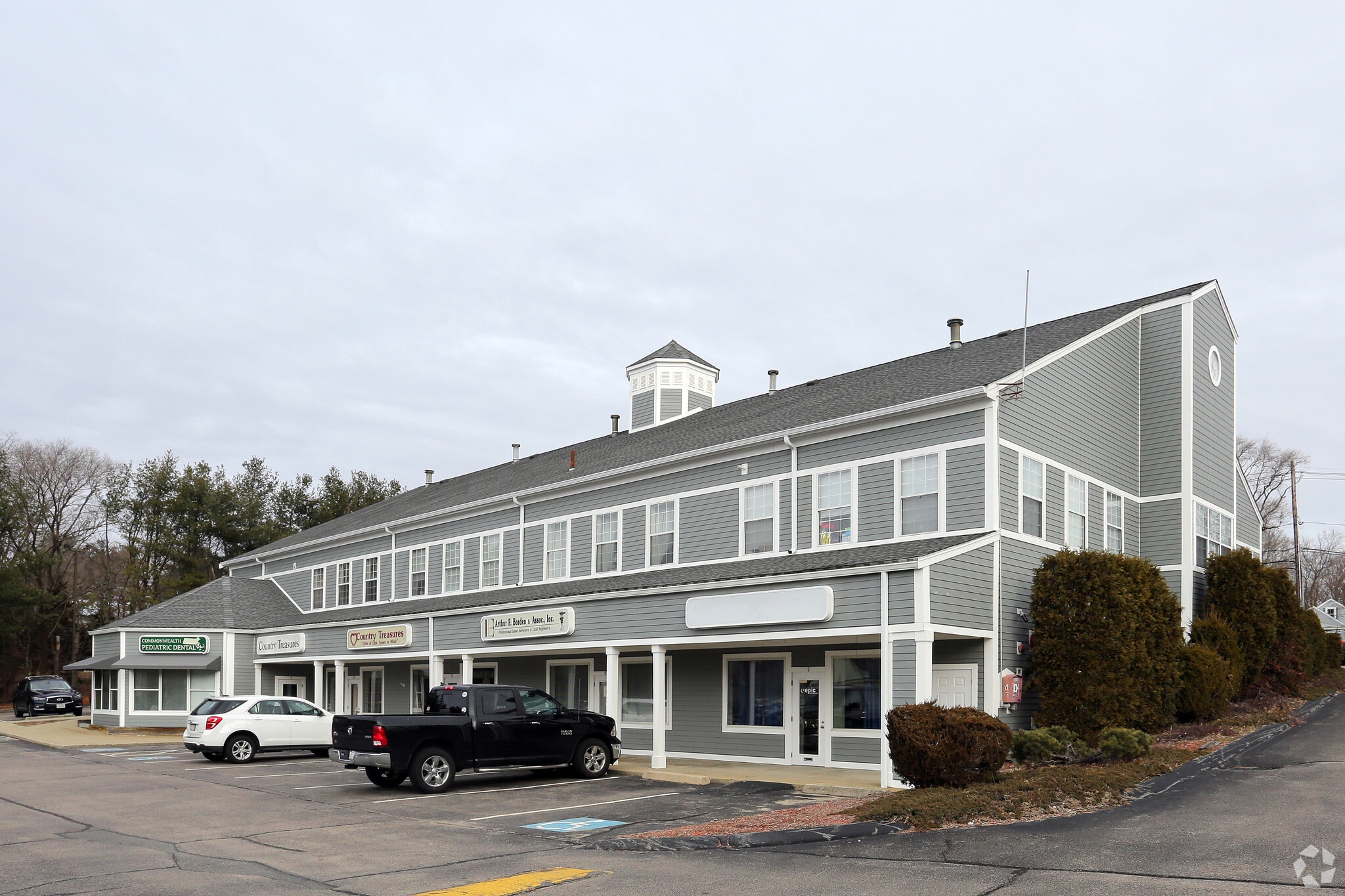 301 Broadway, Raynham, MA for lease Primary Photo- Image 1 of 22
