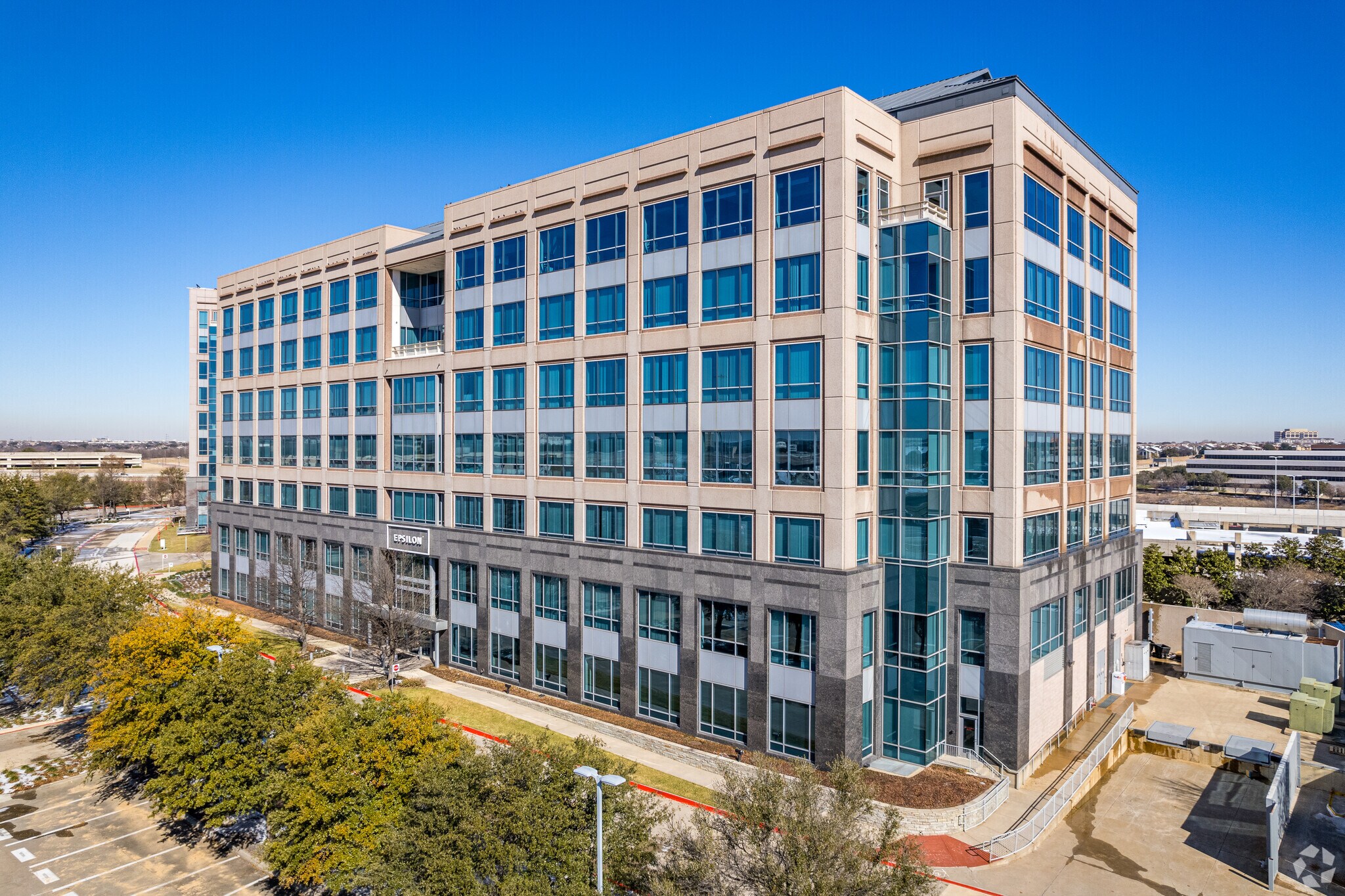 6021 Connection Dr, Irving, TX à louer Photo principale- Image 1 de 22