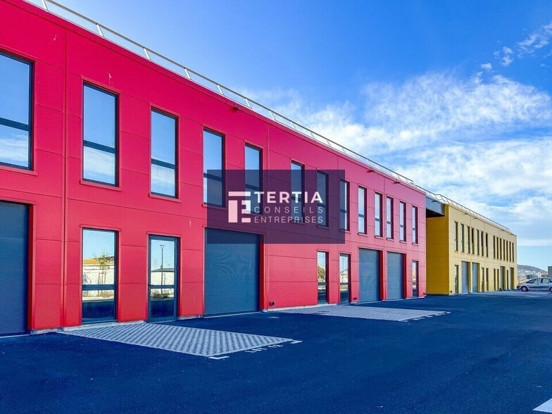 Flex in Sète for lease - Building Photo - Image 1 of 6