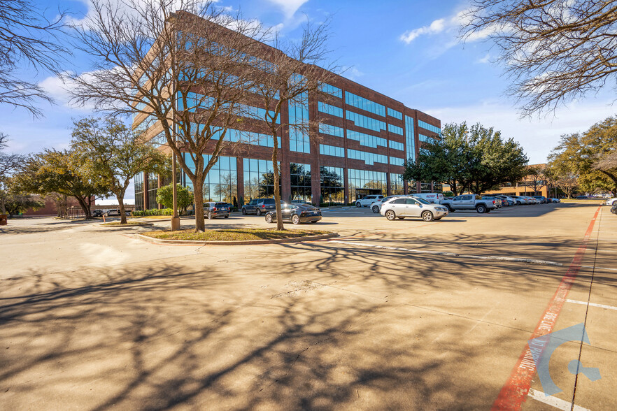 1130 E Arapaho Rd, Richardson, TX for lease - Building Photo - Image 1 of 23