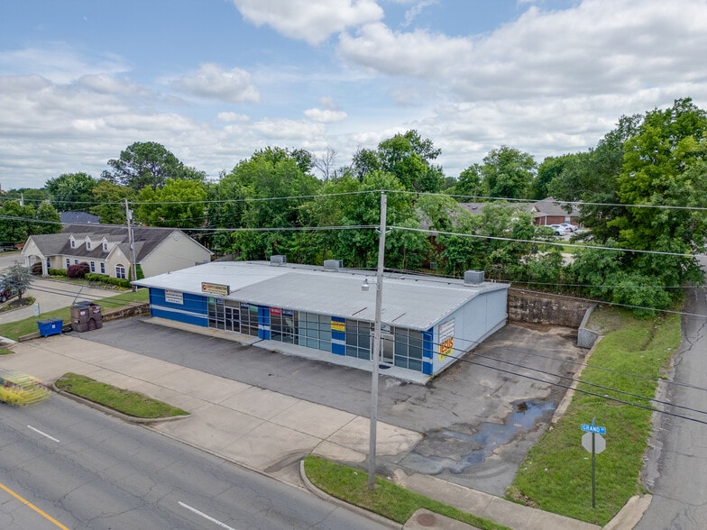 4612 Grand Ave, Fort Smith, AR for lease - Building Photo - Image 2 of 8