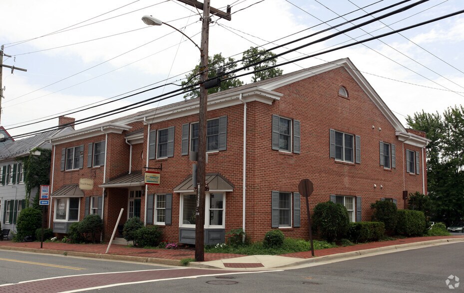 15 Loudoun St SW, Leesburg, VA à vendre - Photo du bâtiment - Image 1 de 5