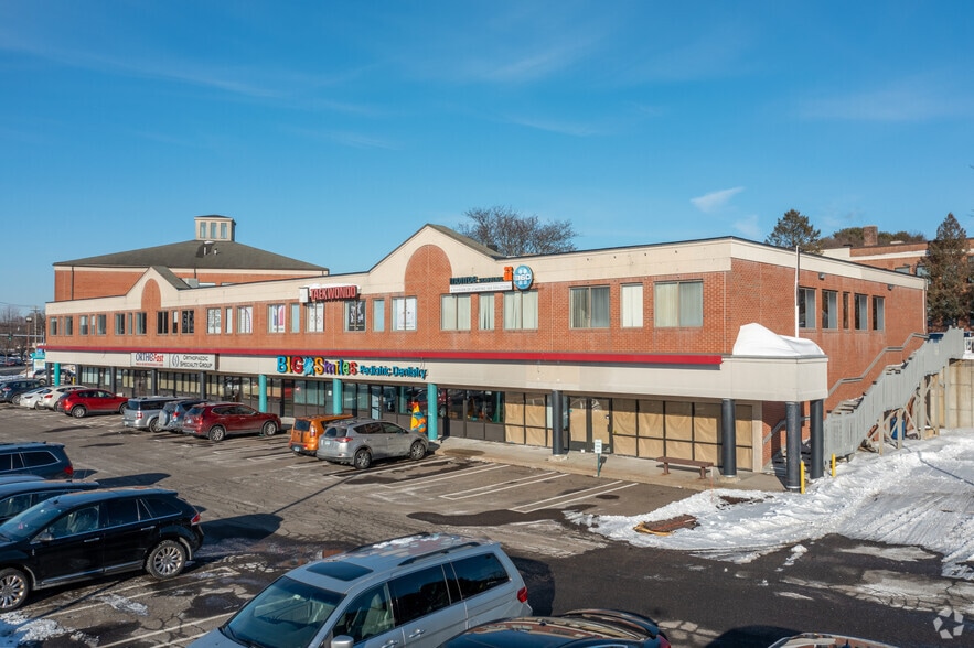 321-333 Boston Post Rd, Milford, CT for lease - Building Photo - Image 1 of 4
