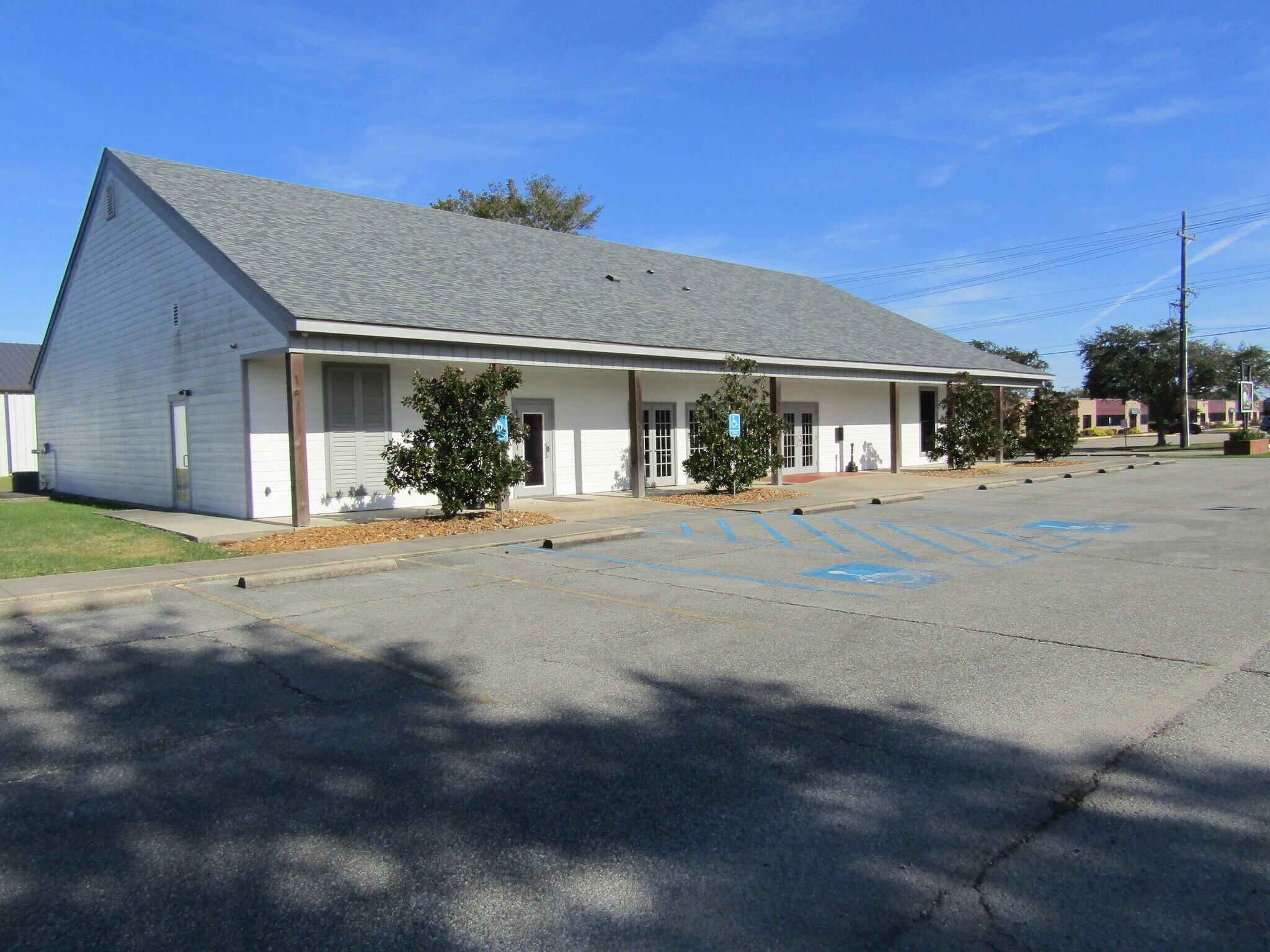 521 N Lewis St, New Iberia, LA à vendre Photo du bâtiment- Image 1 de 18