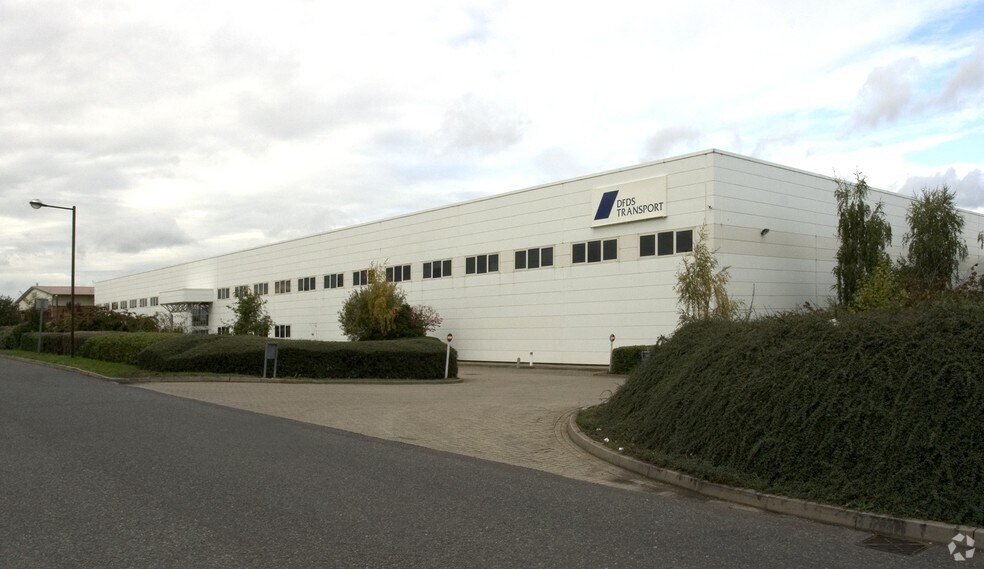 Maidstone Rd, Milton Keynes à louer - Photo du bâtiment - Image 2 de 4