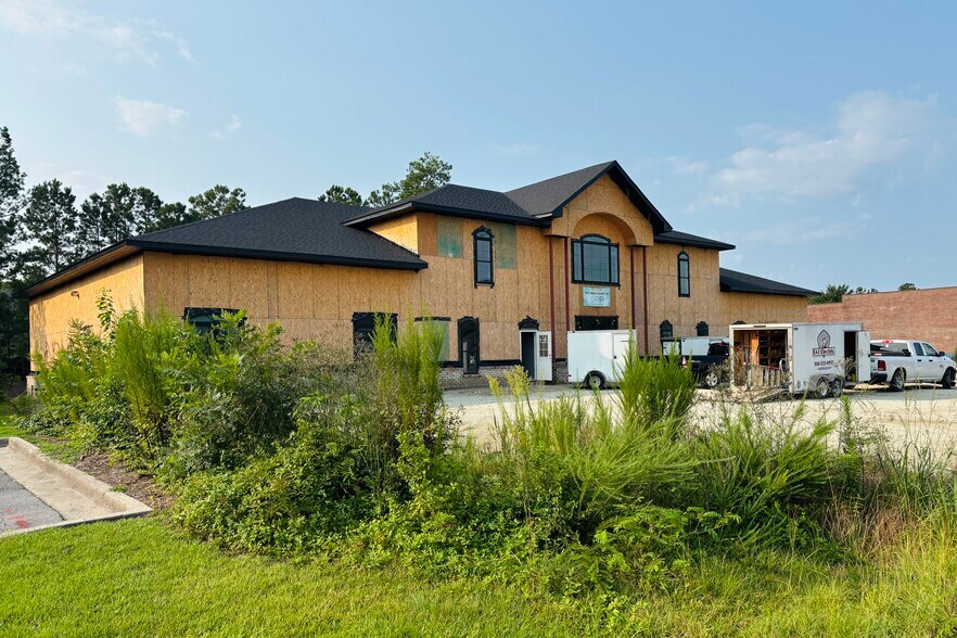 2930 Henderson Dr, Jacksonville, NC à louer - Photo de construction - Image 1 de 4