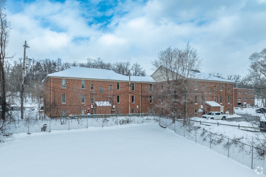 1376-1378 Freeport Rd, Pittsburgh, PA à louer - Photo du bâtiment - Image 2 de 4