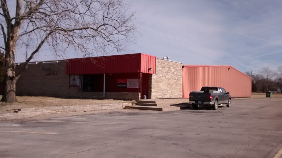 2001 N State St, Iola, KS for sale - Primary Photo - Image 1 of 1