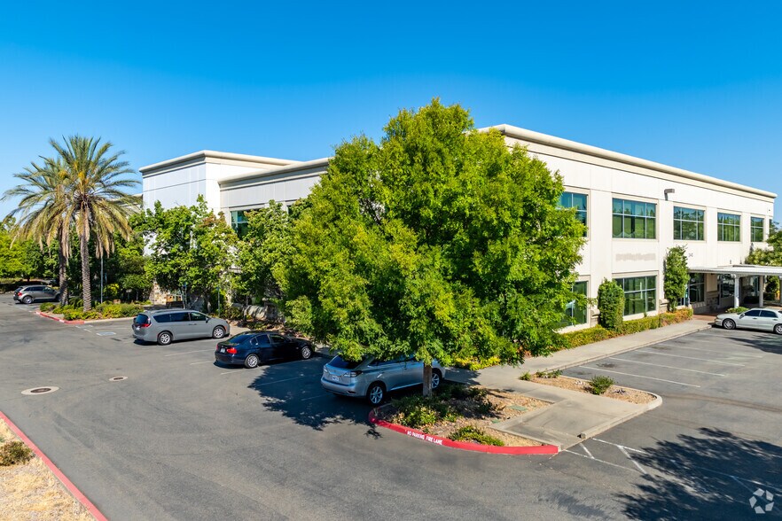 2440 Gold River Rd, Rancho Cordova, CA for lease - Building Photo - Image 2 of 32