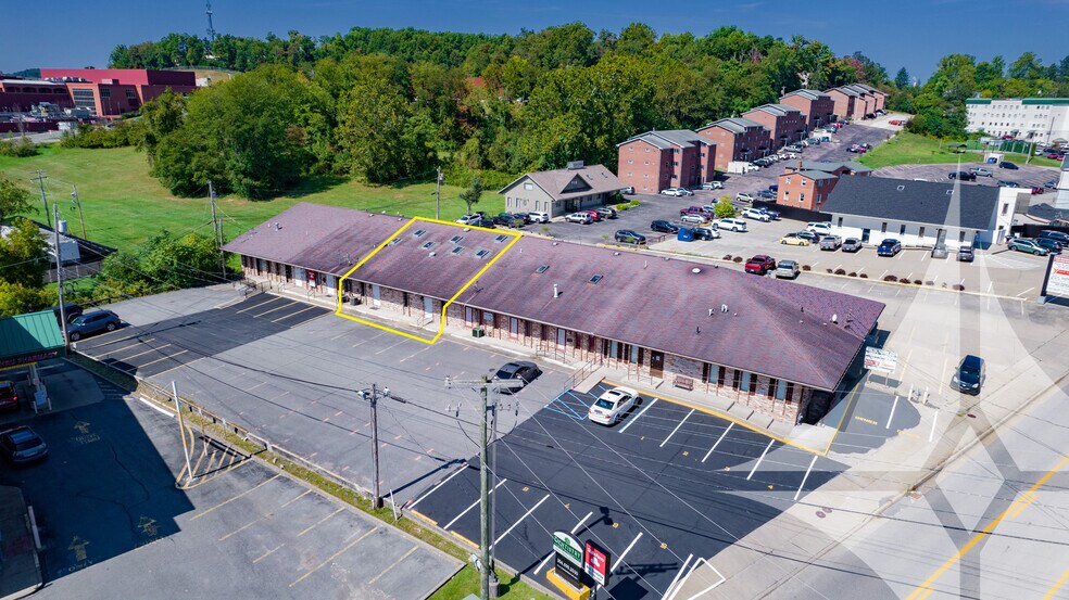 1189 Pineview Dr, Morgantown, WV à louer - Photo du bâtiment - Image 2 de 10