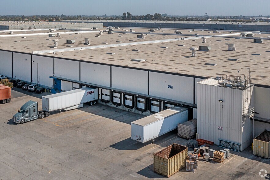 2612 Crows Landing Rd, Modesto, CA à louer - Photo du bâtiment - Image 1 de 4