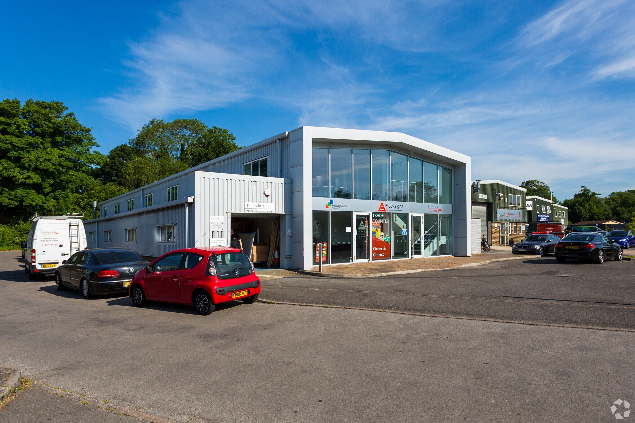 Ormside Way, Redhill à louer Photo principale- Image 1 de 4