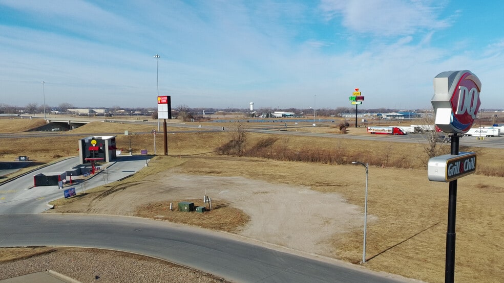 6078 261st cir, Valley, NE for lease - Building Photo - Image 3 of 8