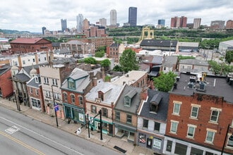 1017 E Carson St, Pittsburgh, PA for lease Interior Photo- Image 2 of 12