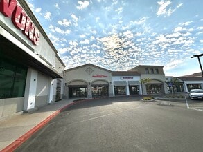 700-960 Arneill Rd, Camarillo, CA à louer Photo intérieure- Image 1 de 2