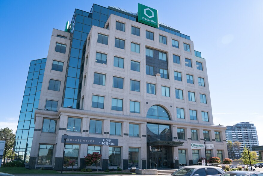 2550 Boul Daniel-Johnson, Laval, QC à louer - Photo du bâtiment - Image 2 de 8