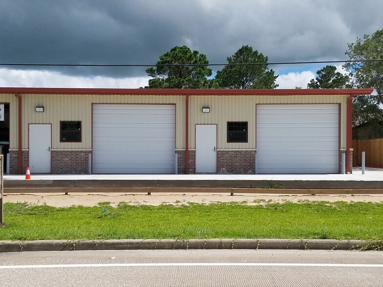 11233 FM 1764 Rd, Santa Fe, TX à vendre - Photo du bâtiment - Image 2 de 9