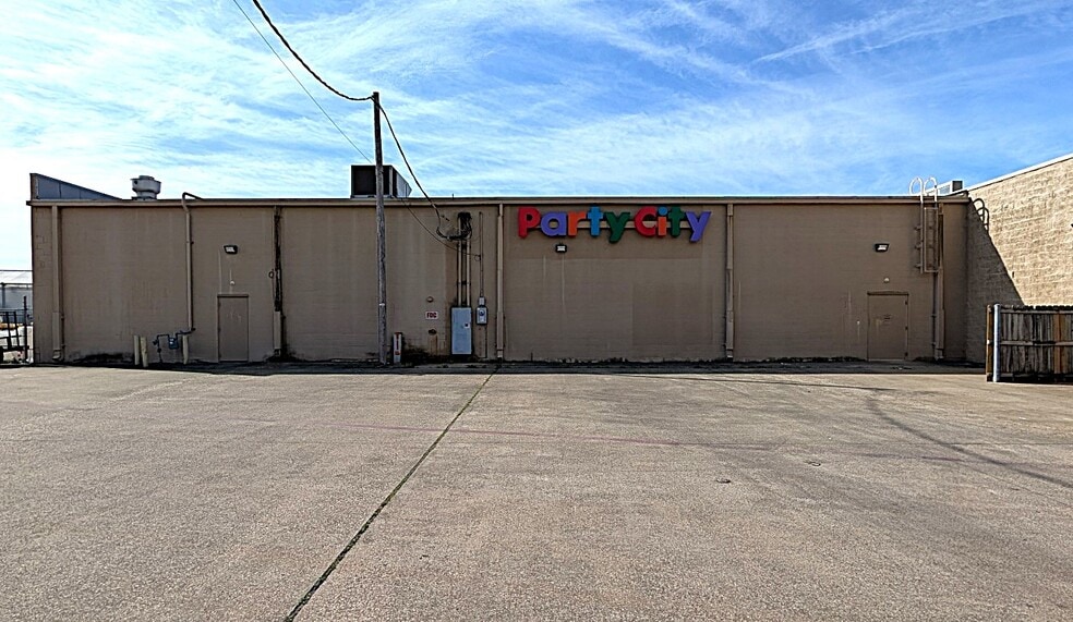 1011 Wal St, Longview, TX for sale - Building Photo - Image 2 of 8