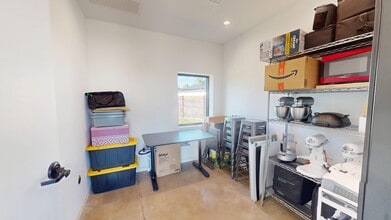 1152 Webberville Rd, Austin, TX for lease Interior Photo- Image 2 of 8