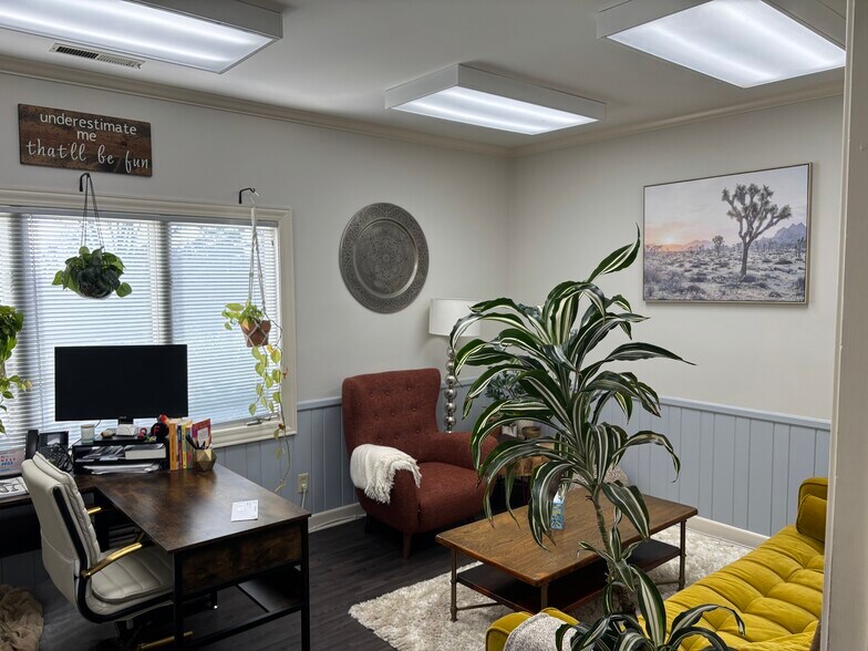 30 Pointe Cir, Greenville, SC à louer - Photo du bâtiment - Image 3 de 23